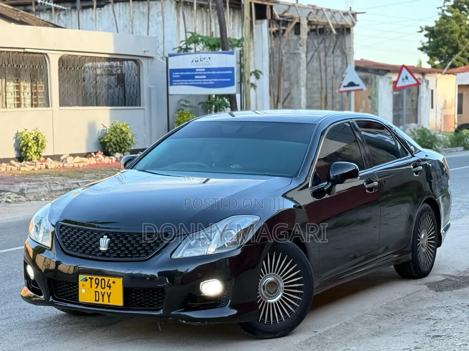 Toyota Crown 2011 Black