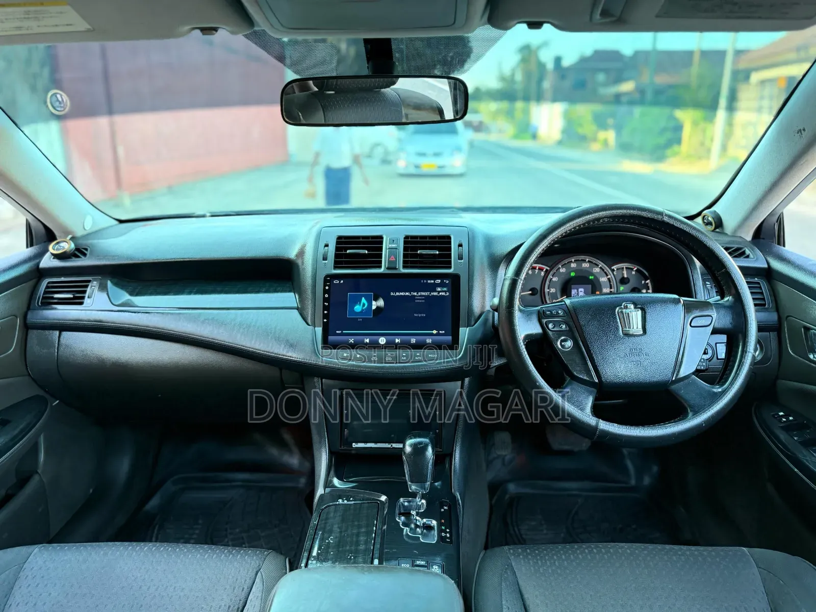 Toyota Crown 2011 Black
