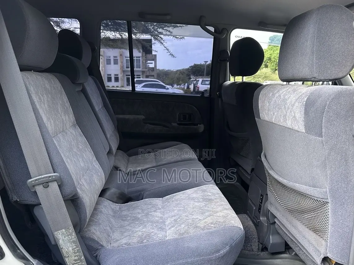 Toyota Land Cruiser Prado 2.7 16V 5dr 2000 White
