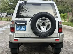 Toyota Land Cruiser Prado 2.7 16V 5dr 2000 White