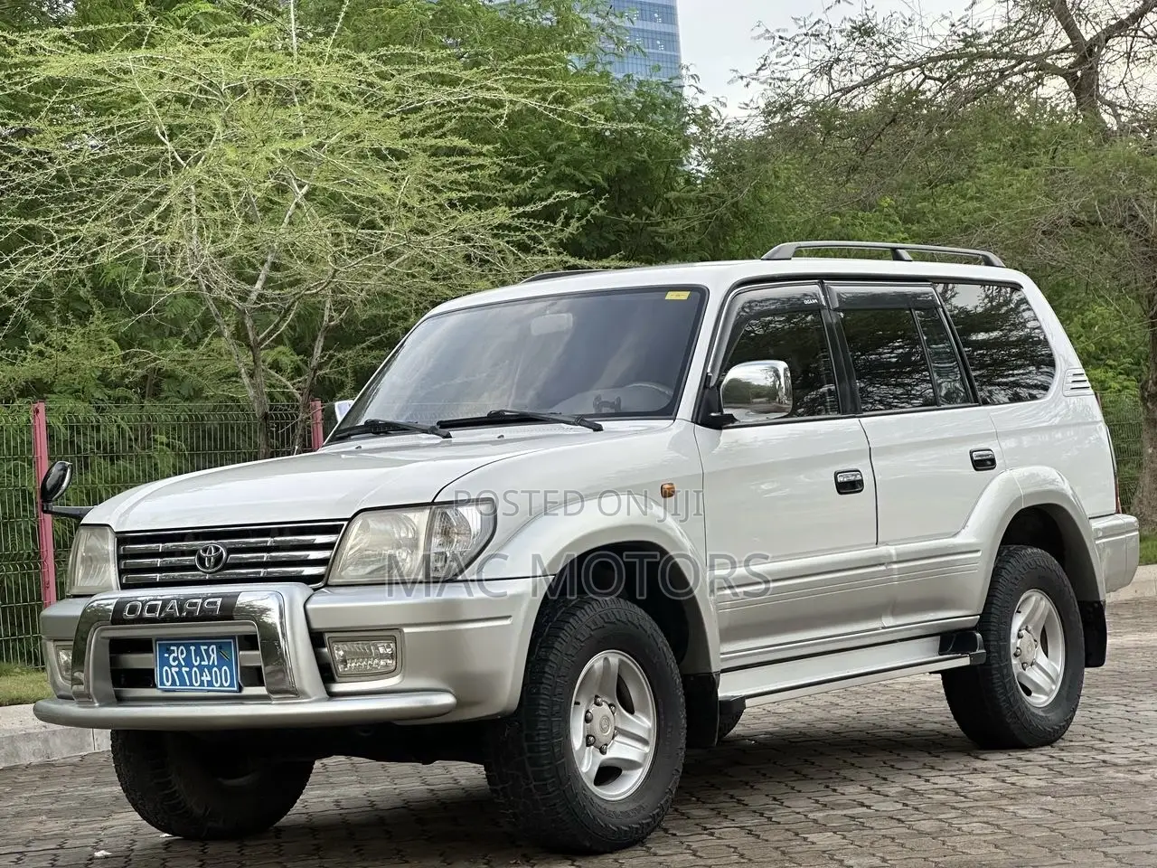 Toyota Land Cruiser Prado 2.7 16V 5dr 2000 White