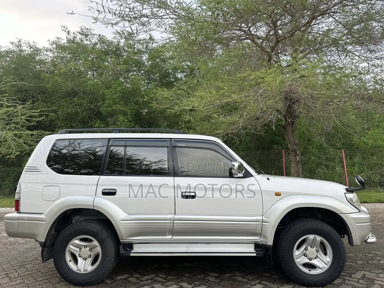 Toyota Land Cruiser Prado 2.7 16V 5dr 2000 White