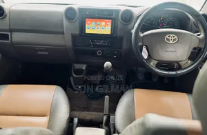 Toyota Land Cruiser 2011 Pearl