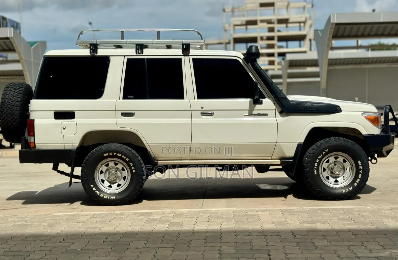 Toyota Land Cruiser 2011 Pearl