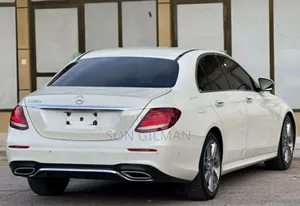 Mercedes-Benz E220 2017 Pearl