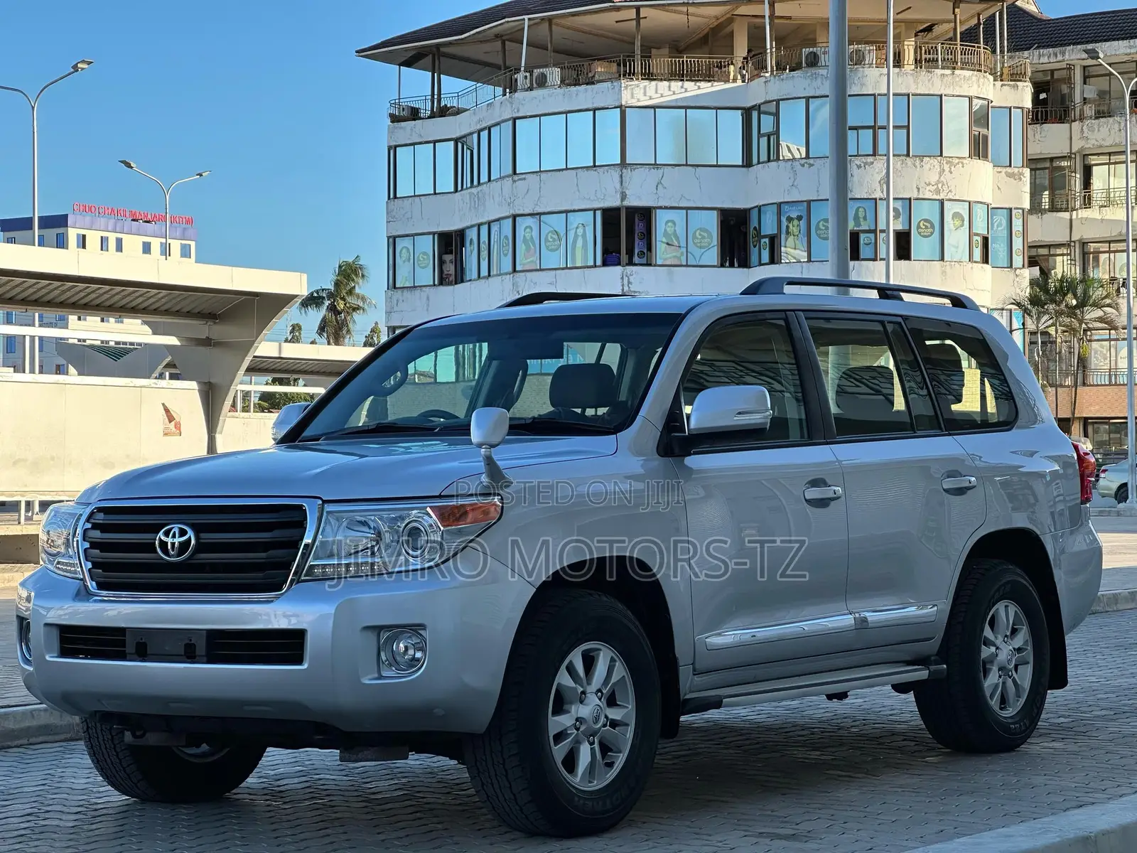 Toyota Land Cruiser 2010 Silver