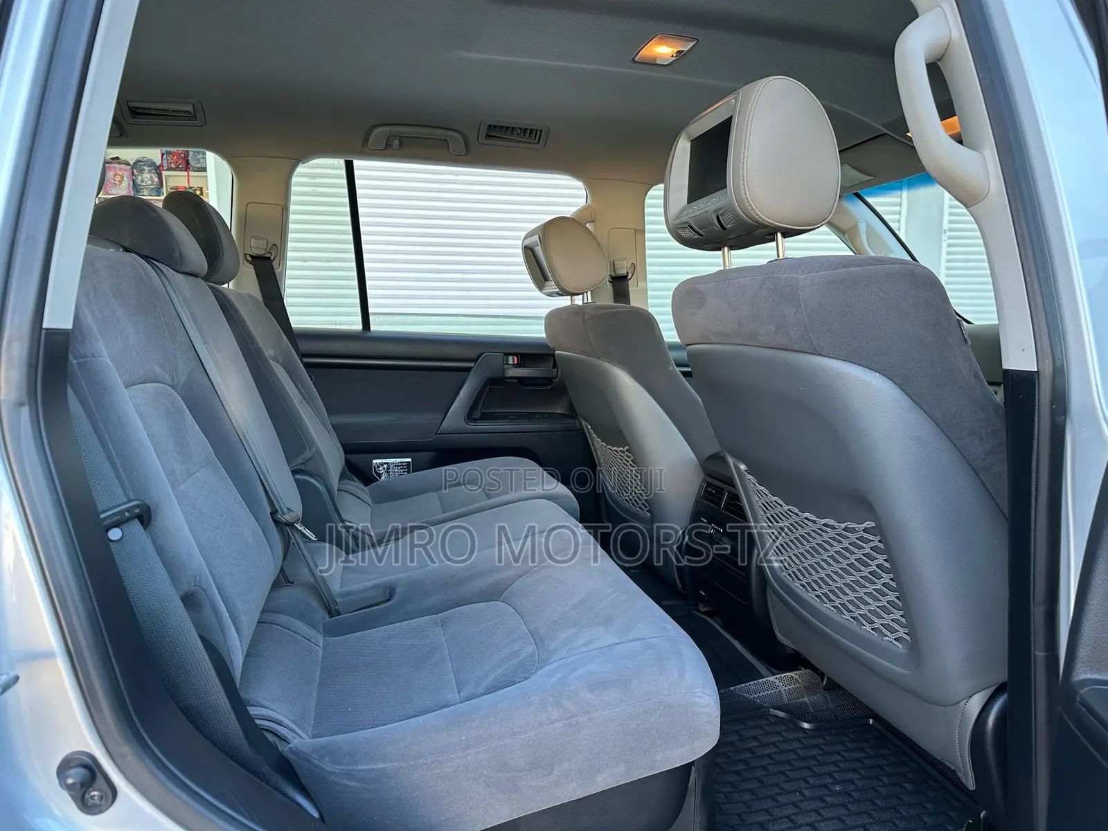 Toyota Land Cruiser 2010 Silver
