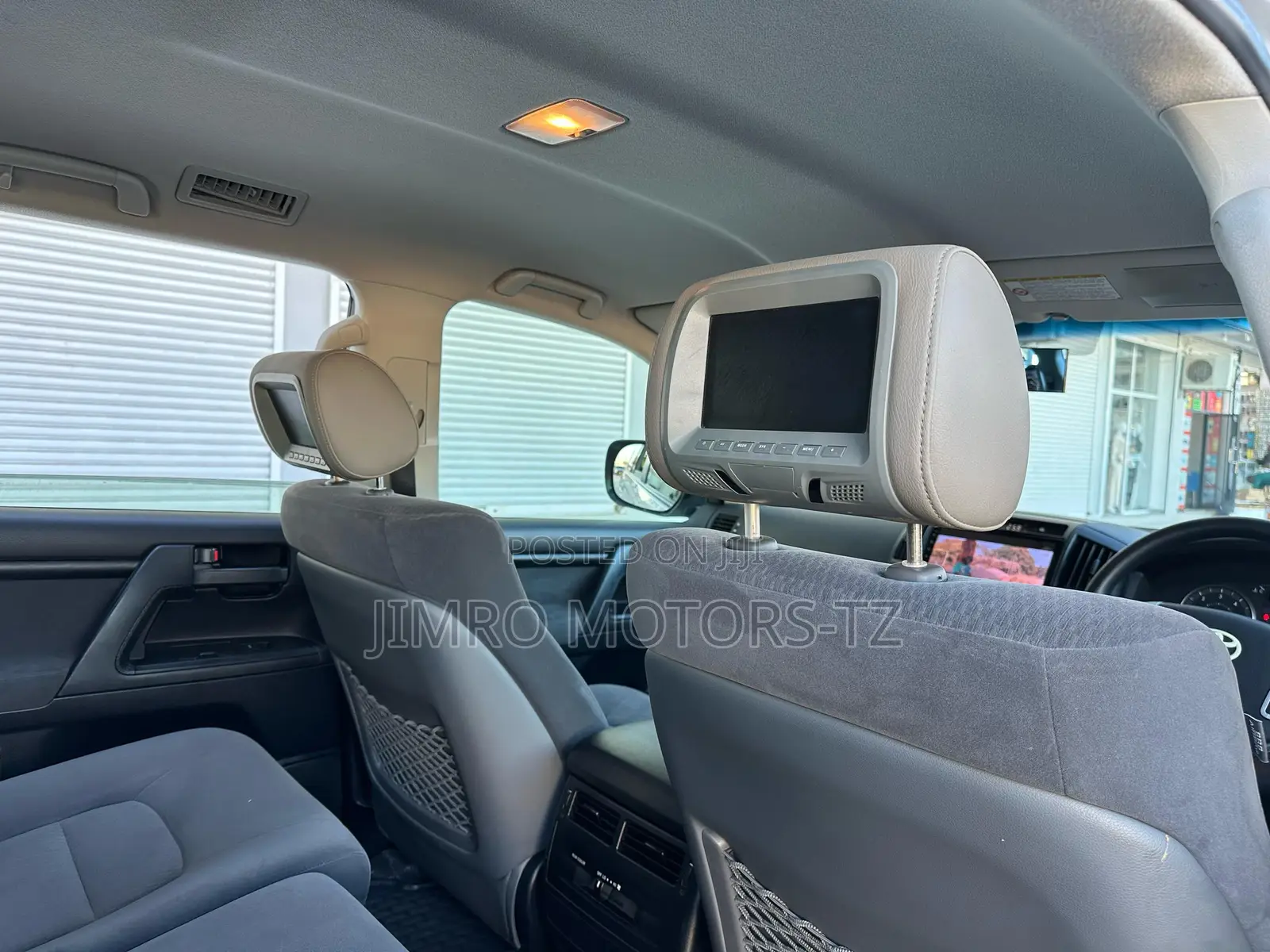 Toyota Land Cruiser 2010 Silver