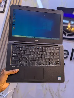 Laptop Dell Latitude 3380 8GB Intel Core I3 HDD 500GB