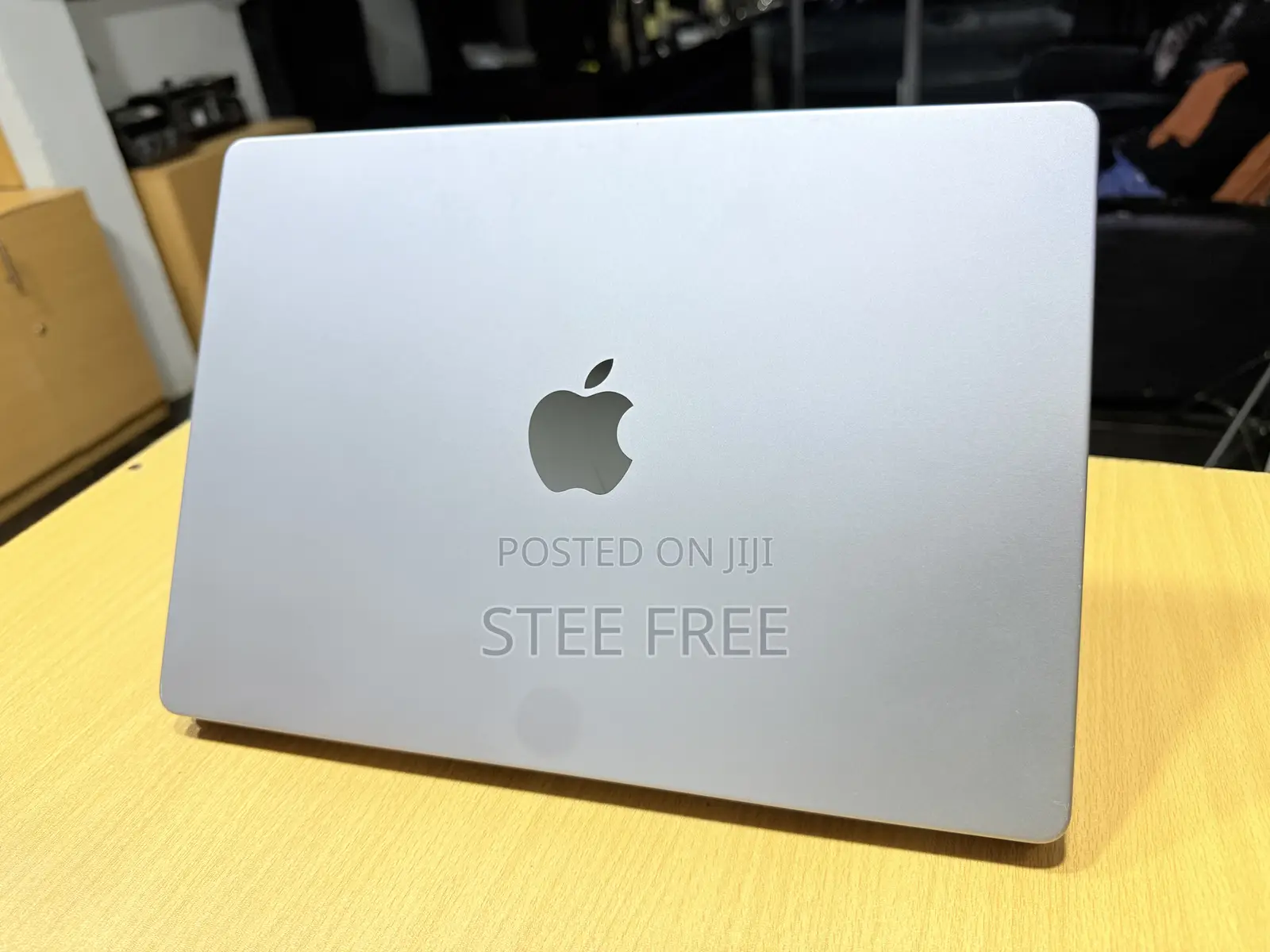 Laptop Apple MacBook Pro 2021 M1 16GB Apple M1 Pro SSD 512GB