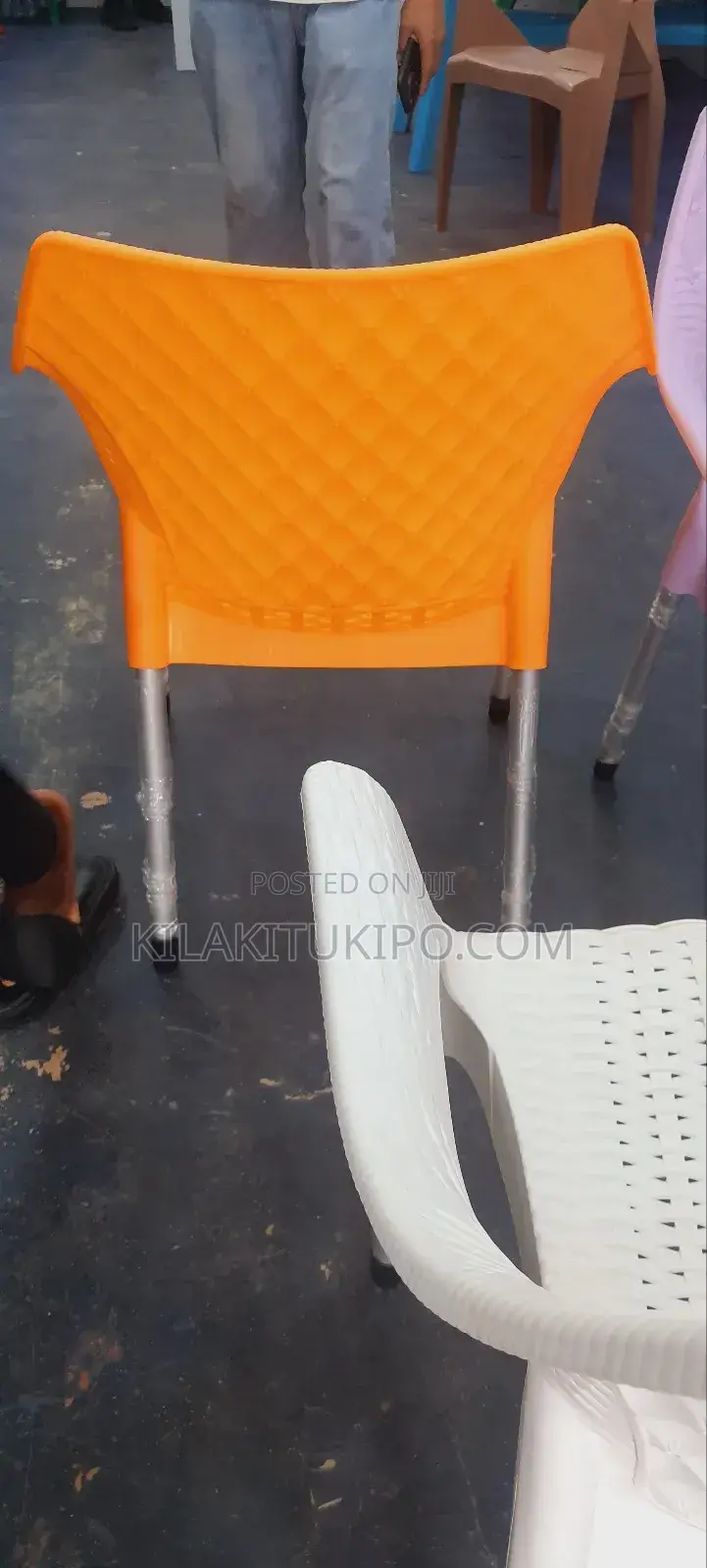 Strong Luxury Plastic Chair New 2025