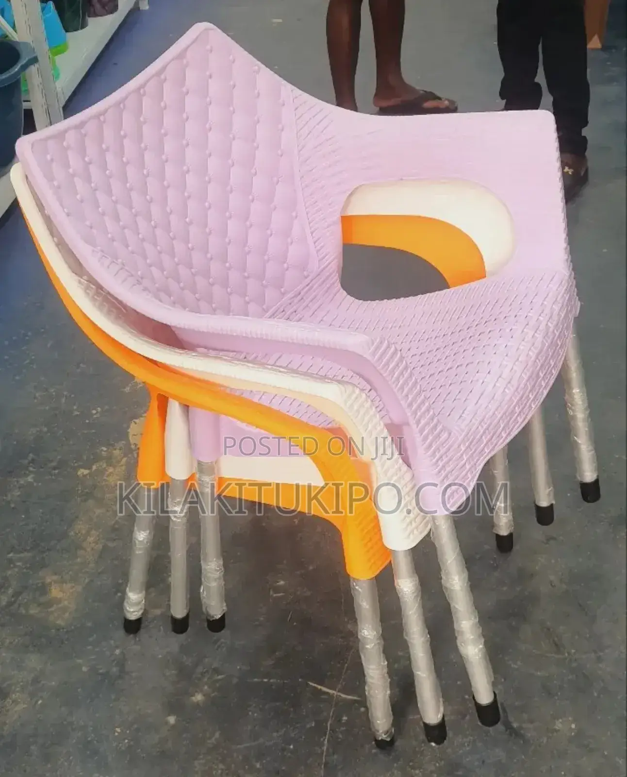 Strong Luxury Plastic Chair New 2025