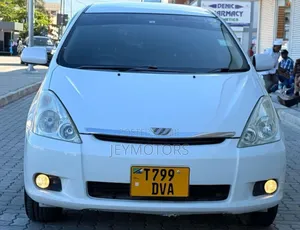 Photo - Toyota Wish 2010 White