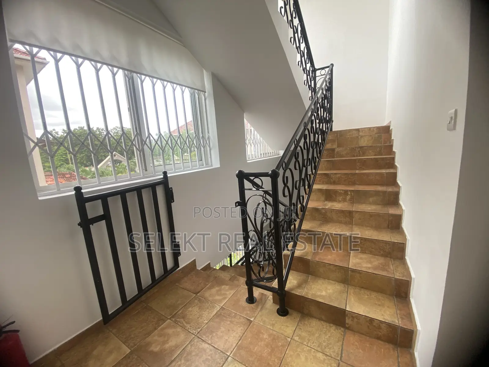 4bdrm Villa in Oysterbay, Kinondoni for rent