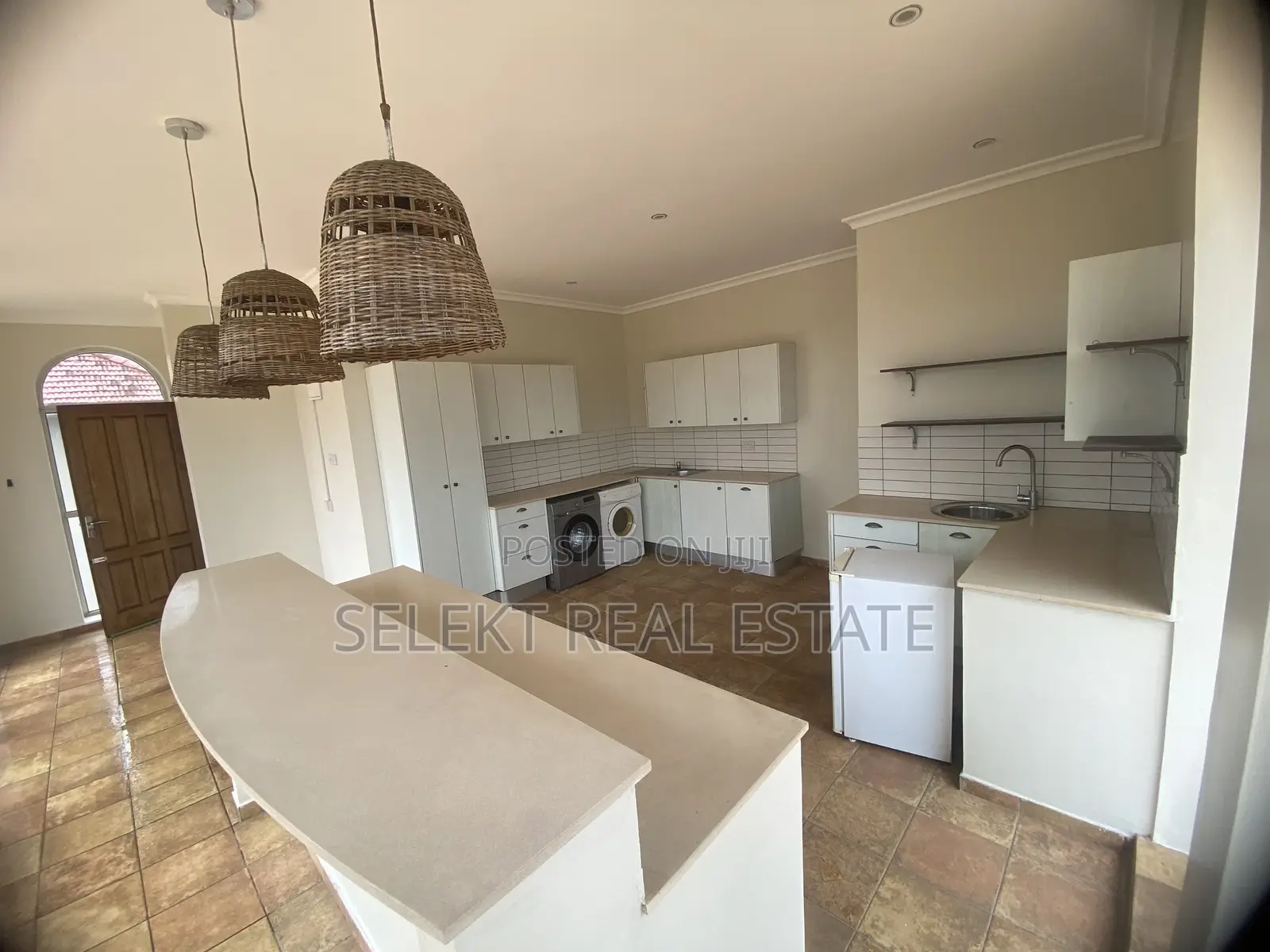 4bdrm Villa in Oysterbay, Kinondoni for rent