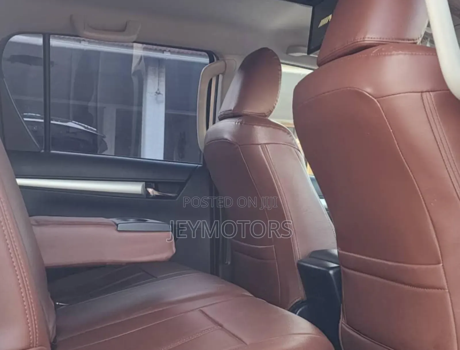 Toyota Hilux 2020 White