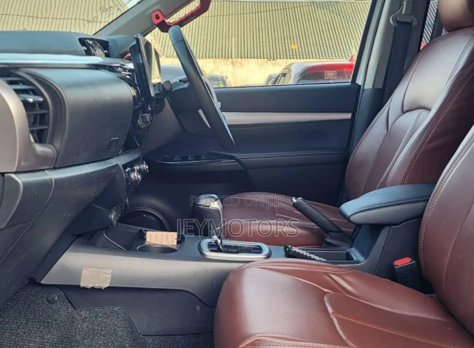 Toyota Hilux 2020 White