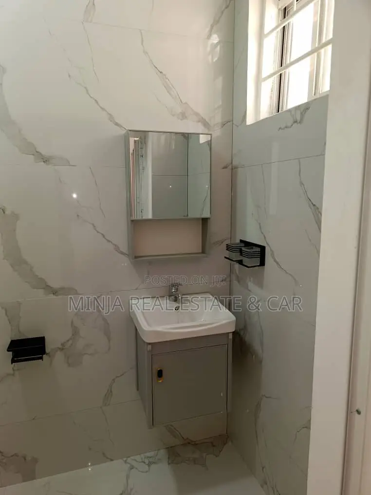3bdrm House in Mikocheni for rent