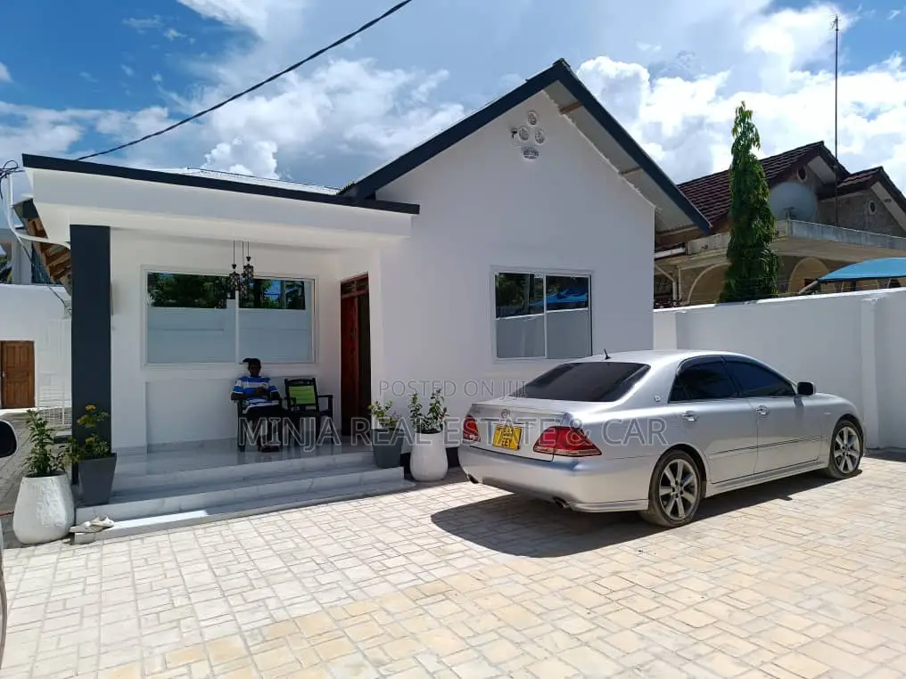 3bdrm House in Mikocheni for rent