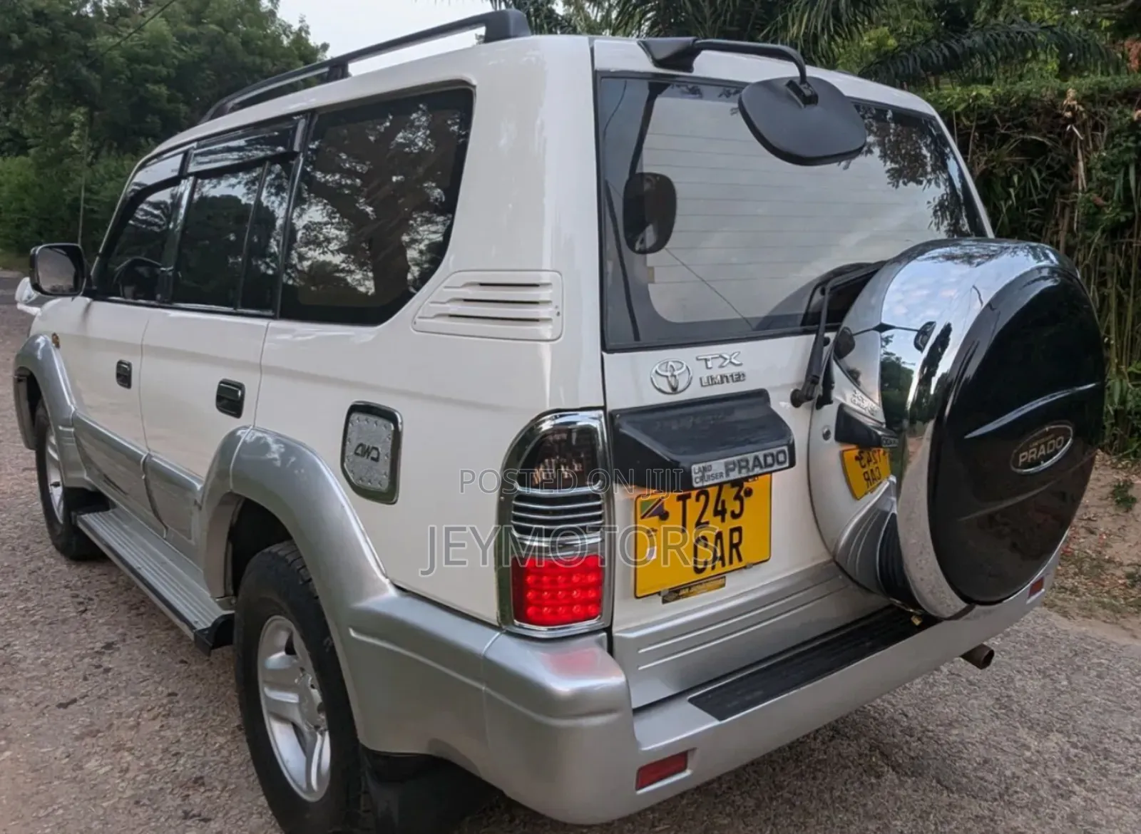 Toyota Land Cruiser Prado 2000 Off white