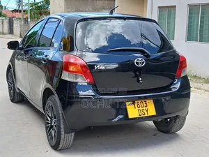 Toyota Vitz 2006 Black
