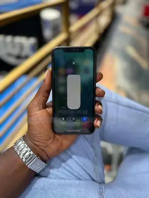 Apple iPhone 11 64 GB Black
