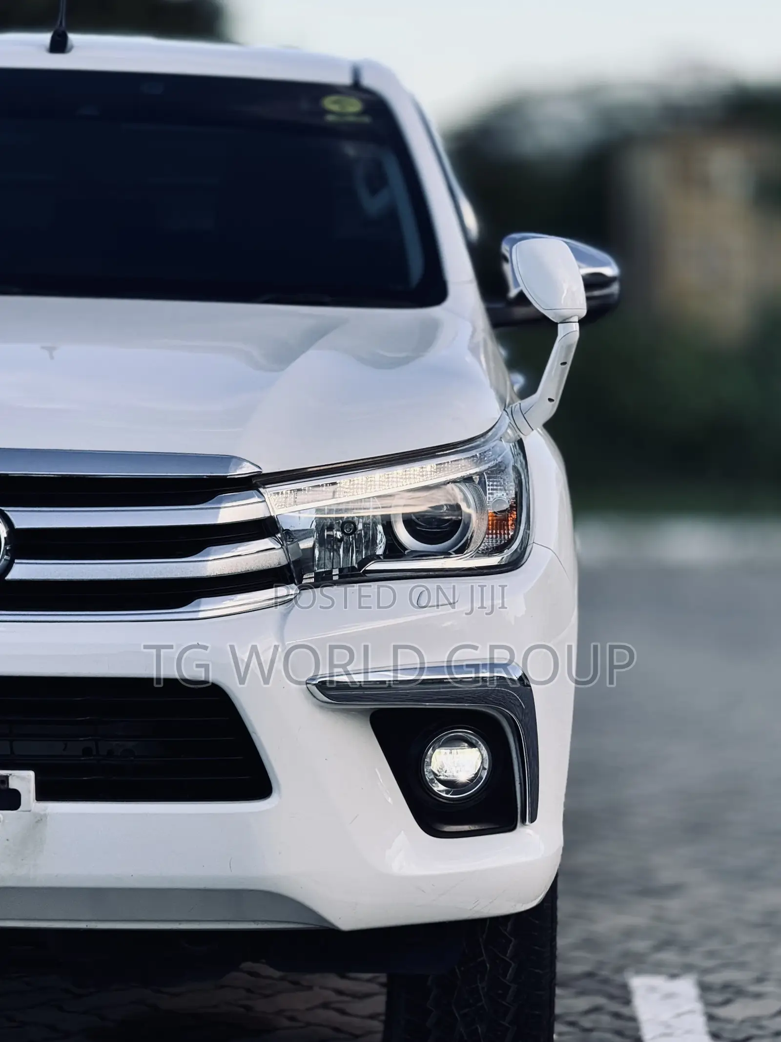 Toyota Hilux 2018 White