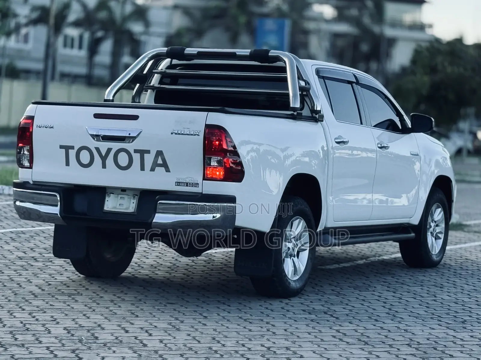 Toyota Hilux 2018 White