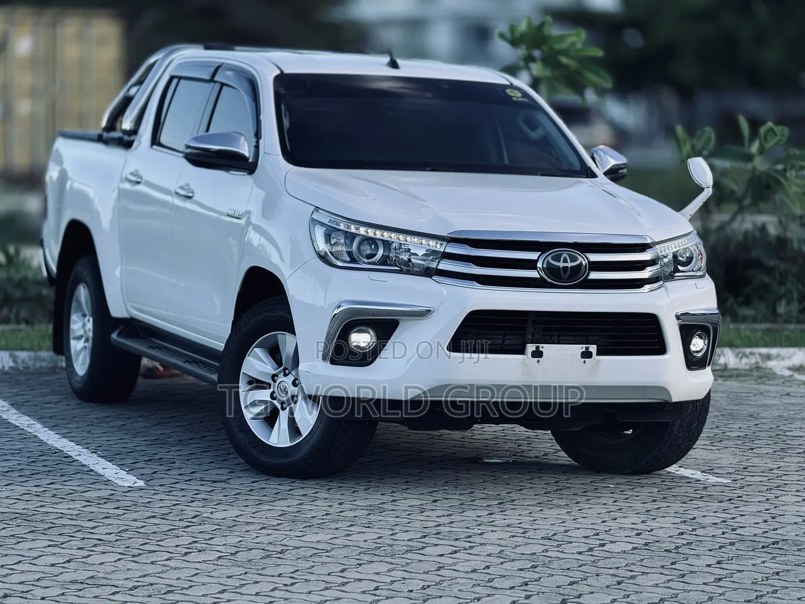 Toyota Hilux 2018 White