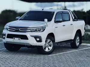 Toyota Hilux 2018 White