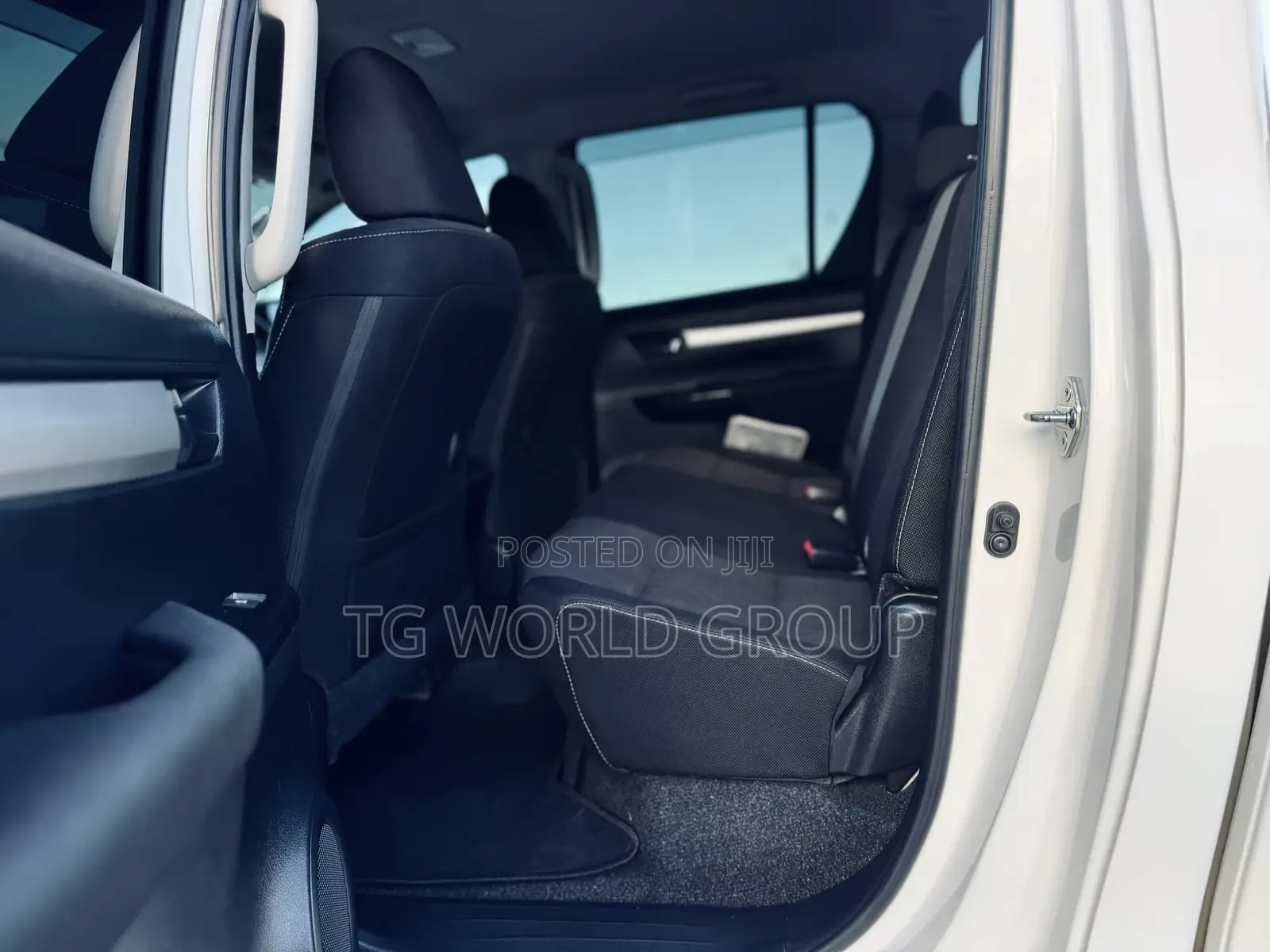 Toyota Hilux 2018 White