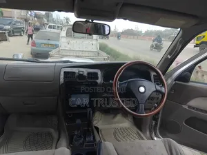 Toyota Hilux Surf 2003 Silver