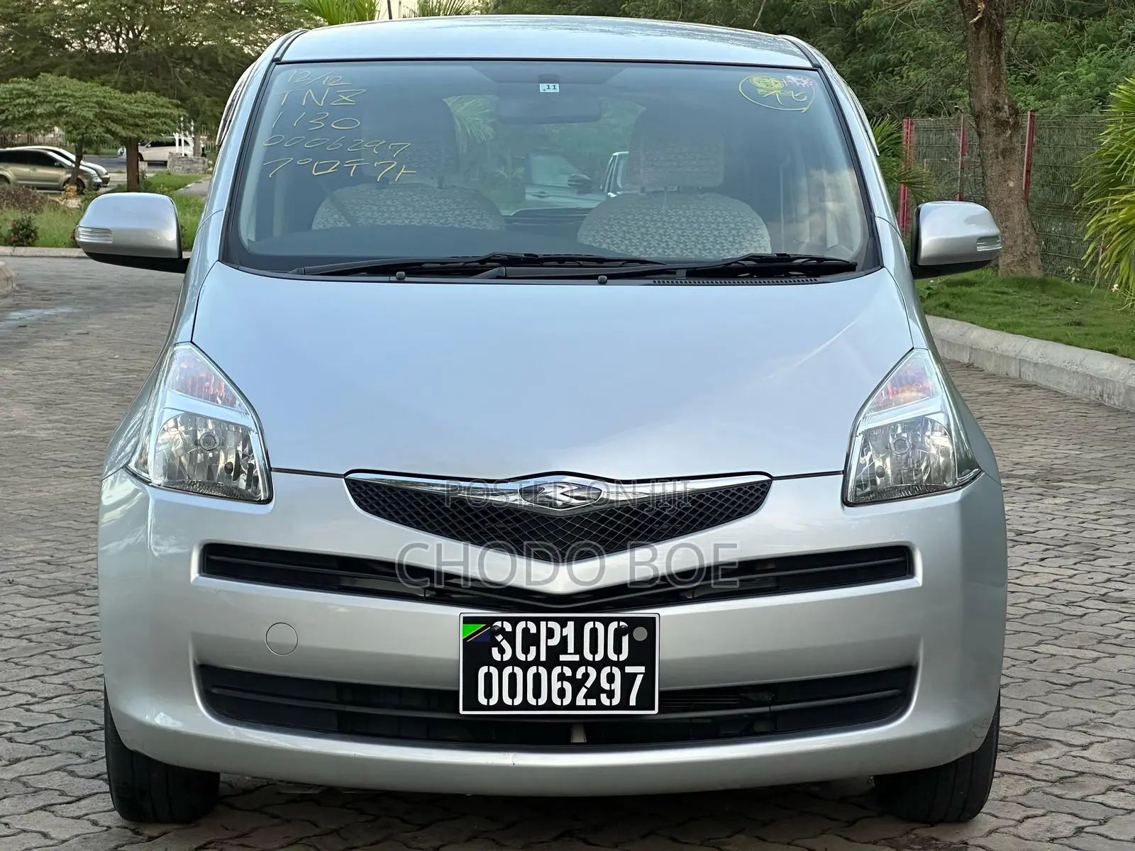 Toyota Ractis 2005 Silver