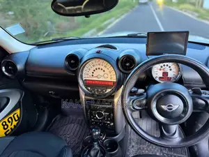 Mini Cooper 2014 White
