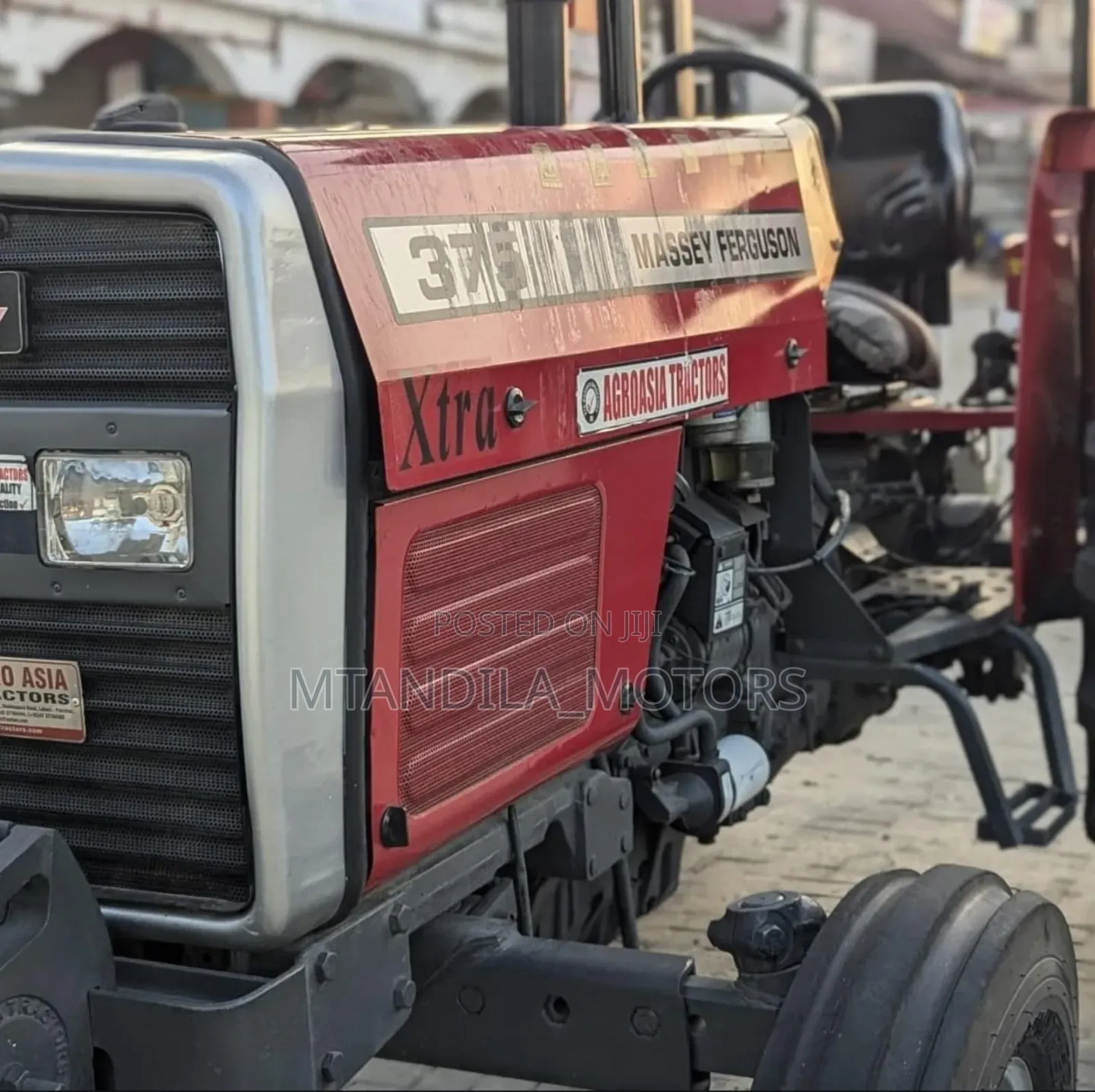 Tractor Massey
