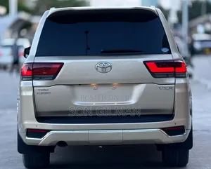 Toyota Land Cruiser 2020 Gold