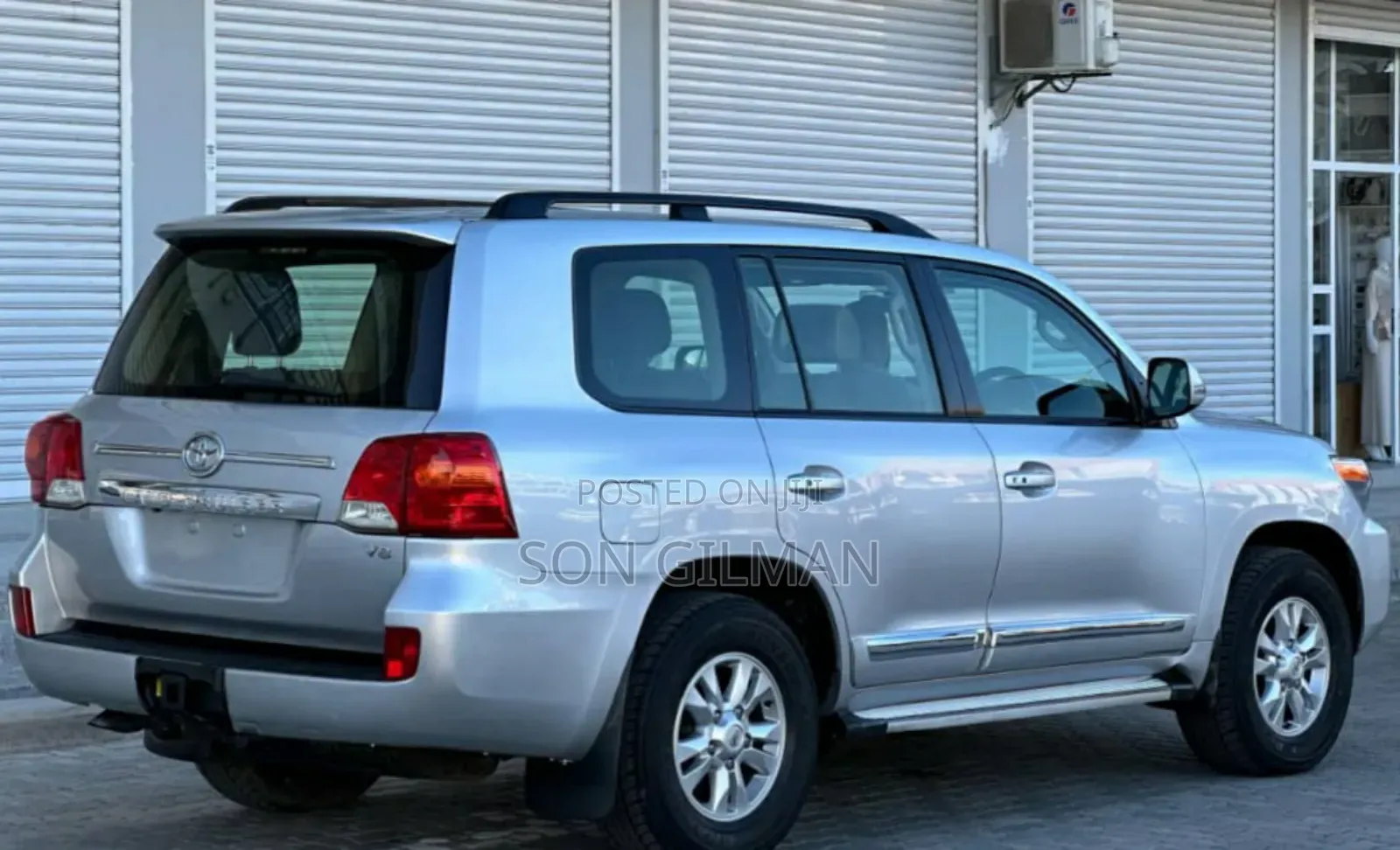 Toyota Land Cruiser 2010 Silver