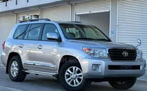 Photo - Toyota Land Cruiser 2010 Silver