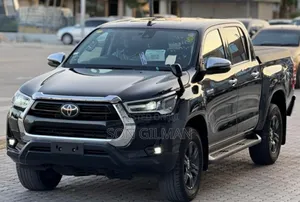 Toyota Hilux 2022 Black