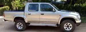 Toyota Hilux 2003 Silver