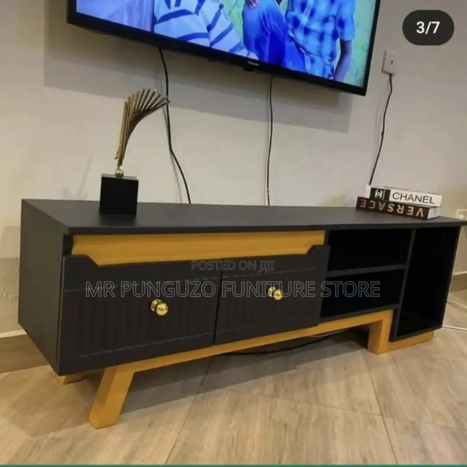 Shoe Case Ya Tv