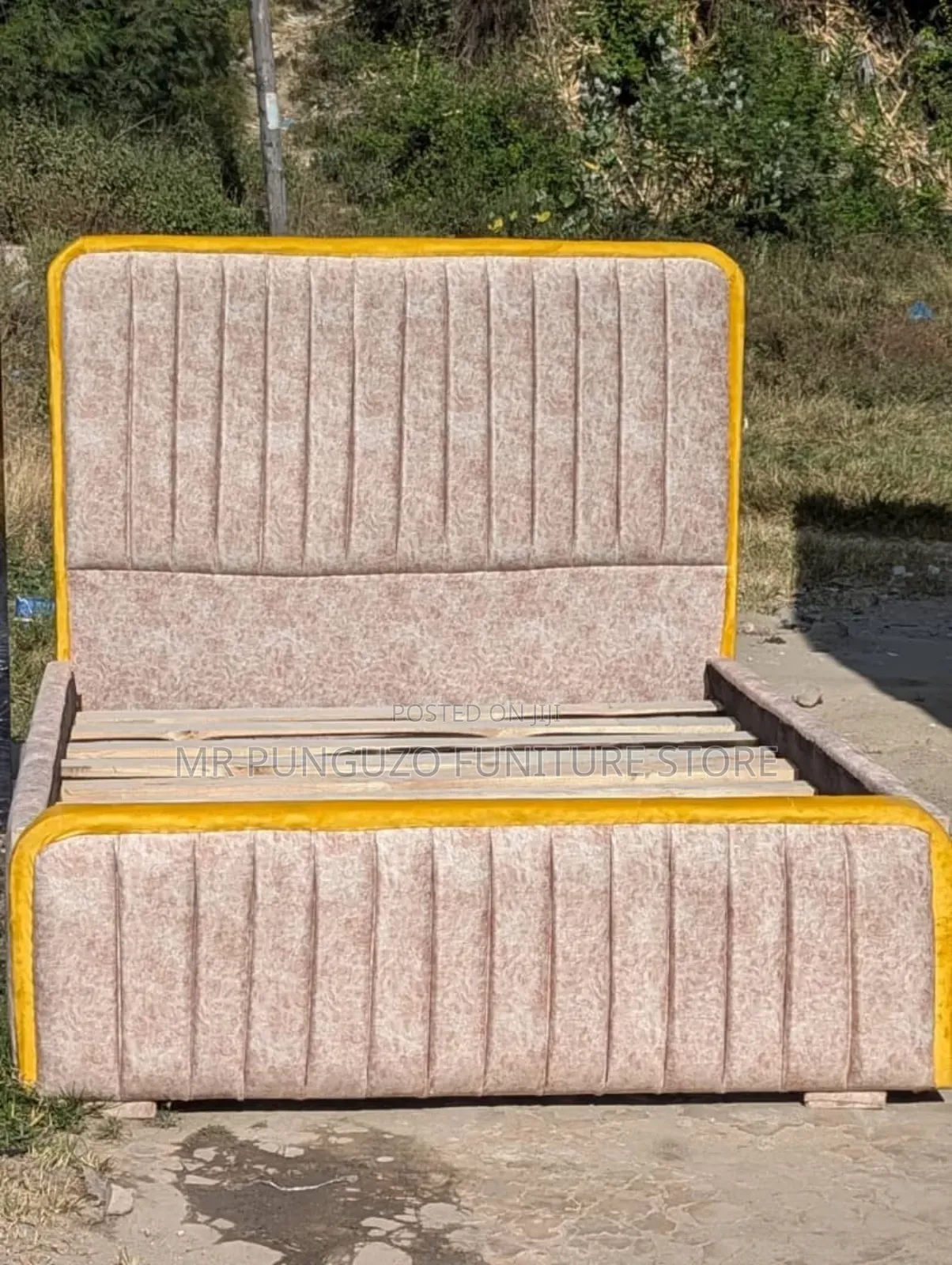 Bed Sofa Classic Sana 5*6 Milk Colour