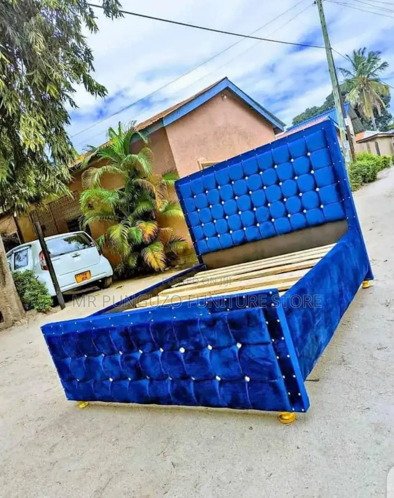 Kitanda Bed Sofa Blue 