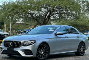 Mercedes-Benz E200 2017 Silver
