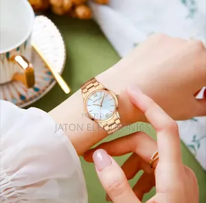 New New Hanna Martin
Watch With No Bracelet
Very Unique