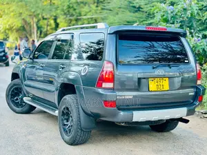 Toyota Hilux Surf 2002 Gray