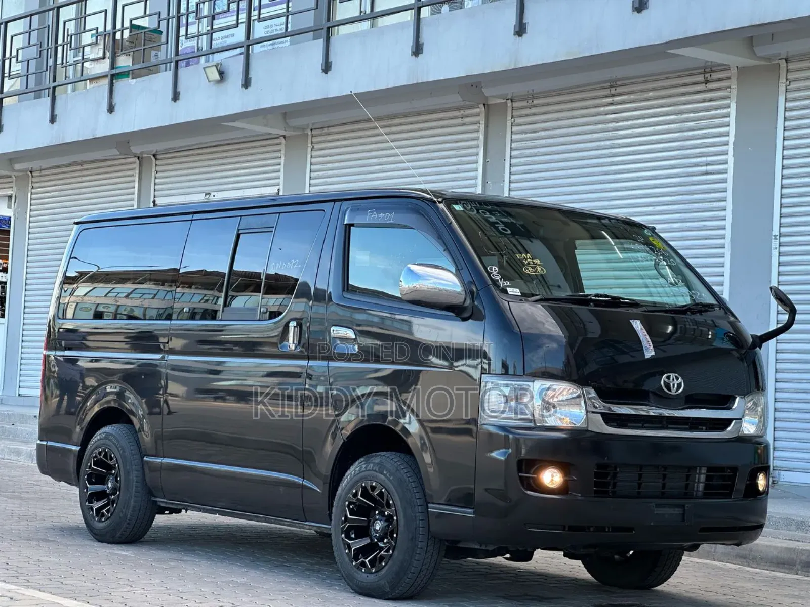 Toyota HiAce 2008 Black