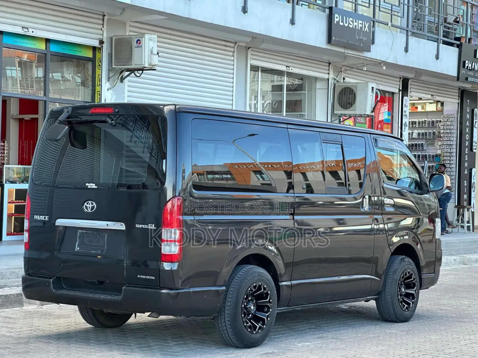 Toyota HiAce 2008 Black