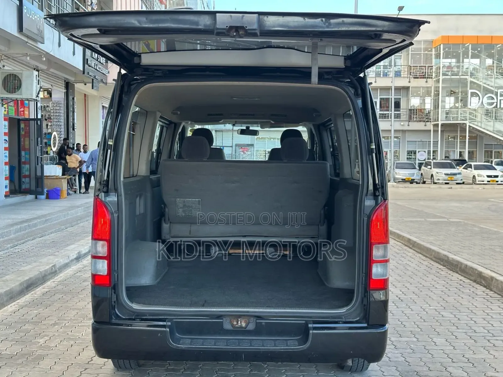Toyota HiAce 2008 Black
