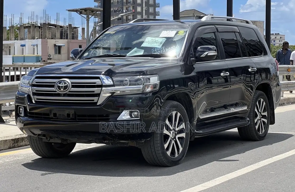 Toyota Land Cruiser 4.6 V8 ZX 2016 Black